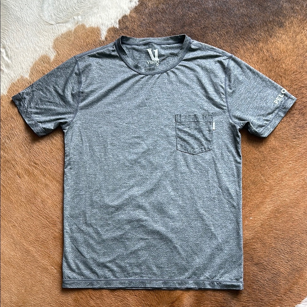 Vuori Men's peleton workout pocket tee size medium